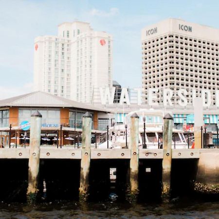 Norfolk Waterside Marriott Hotel Buitenkant foto