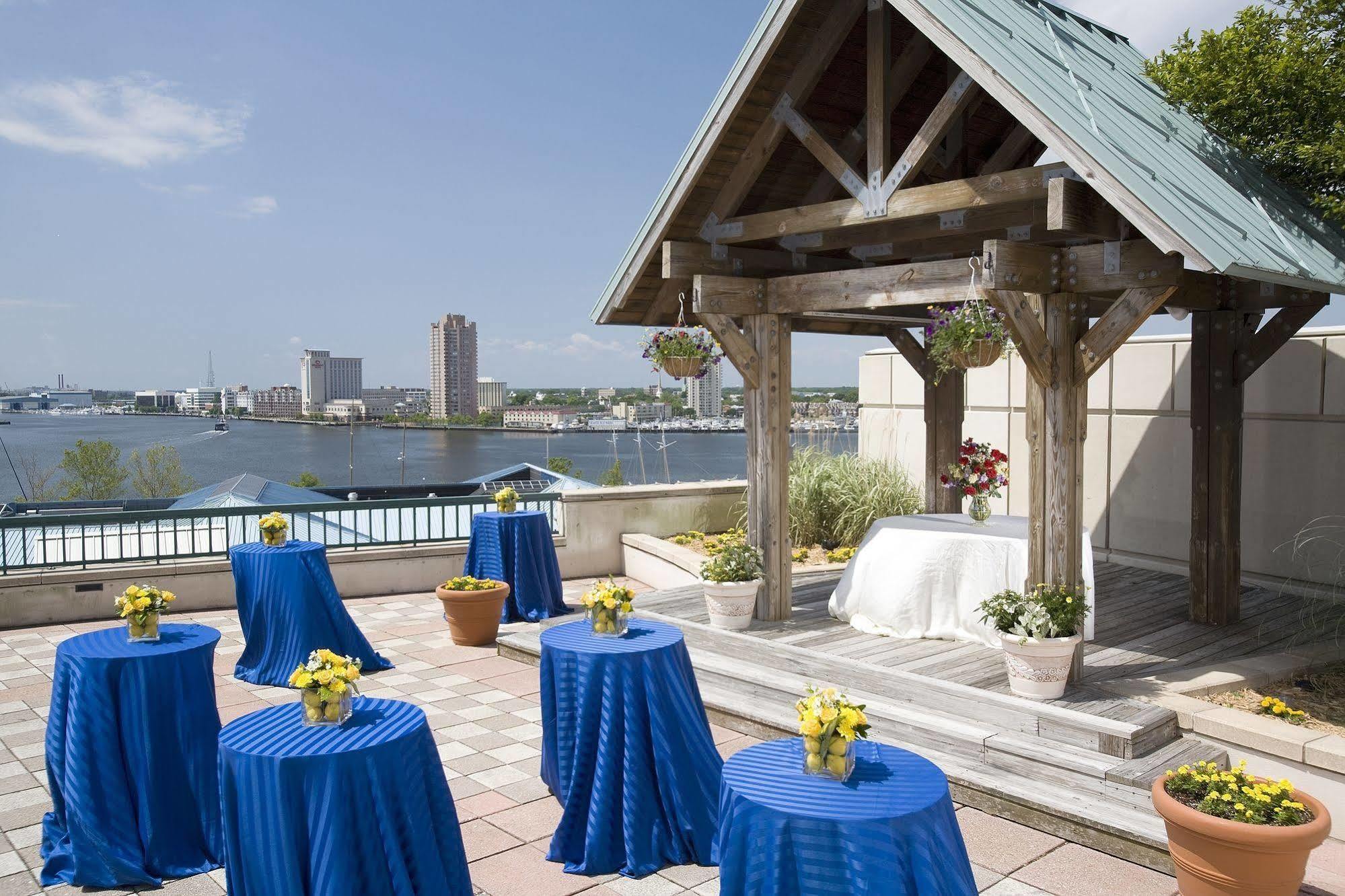 Norfolk Waterside Marriott Hotel Buitenkant foto